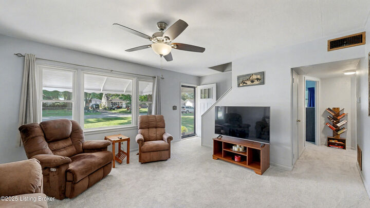 Property Photo: 5411 Bold Venture Rd KY 40272