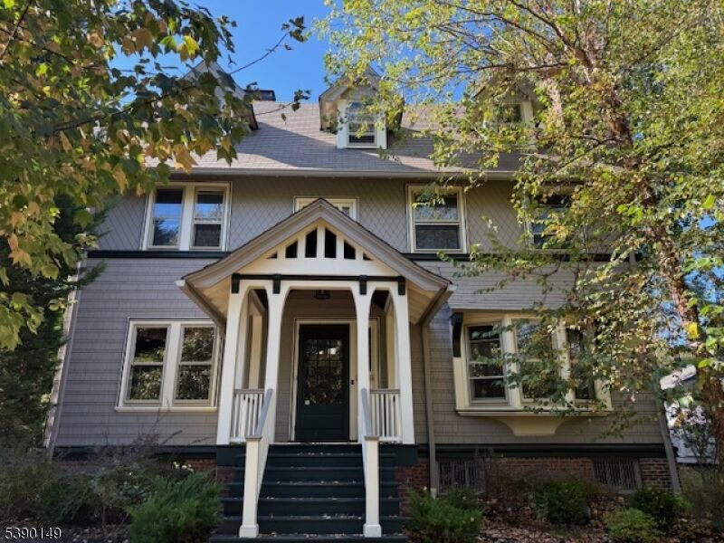 Property Photo: 409 Hillside Pl NJ 07079