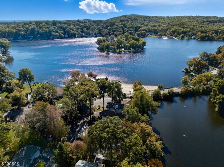 Property Photo:  9 Sunset Trl  NJ 07834