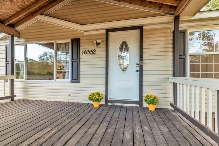 Property Photo:  16352 Crockett Crossing  TX 77303 