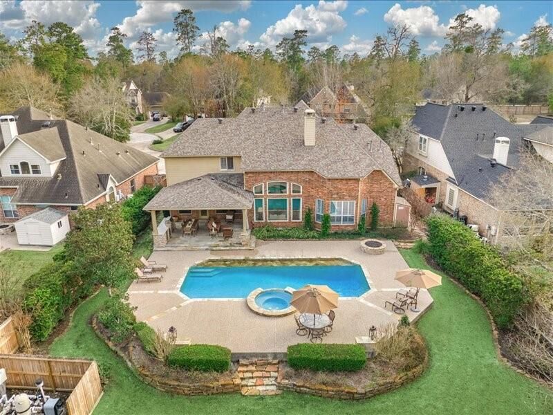 Property Photo: 46 Marquise Oaks Place TX 77382