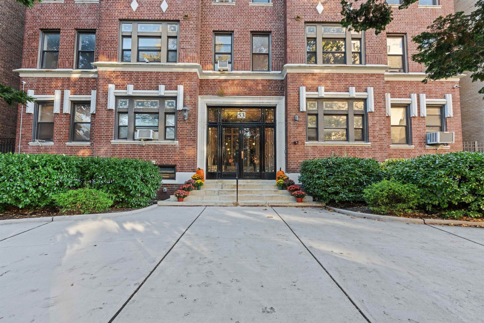 Property Photo:  53 Duncan Ave 2  NJ 07304 