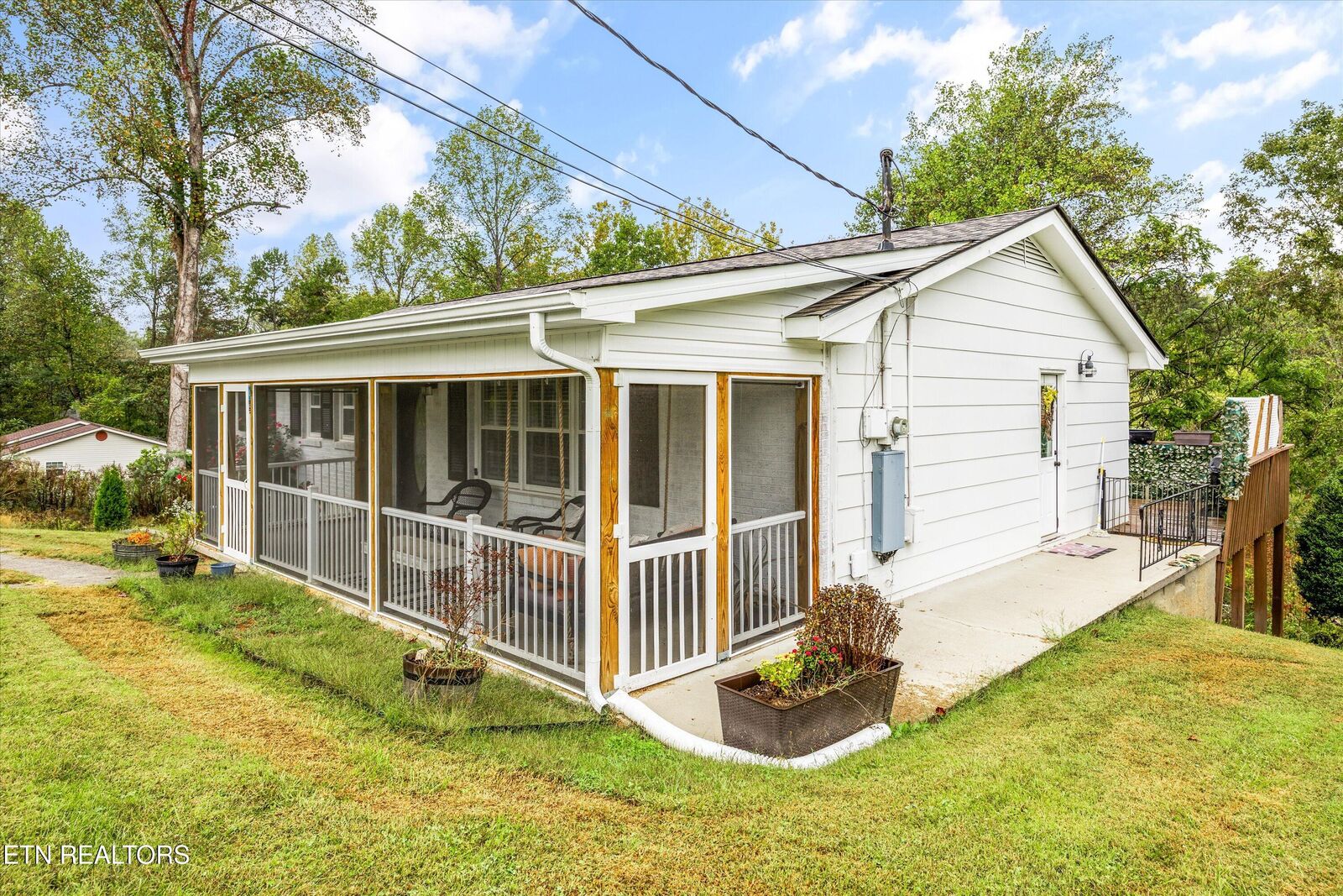 Property Photo: 8114 Sharp Rd TN 37849