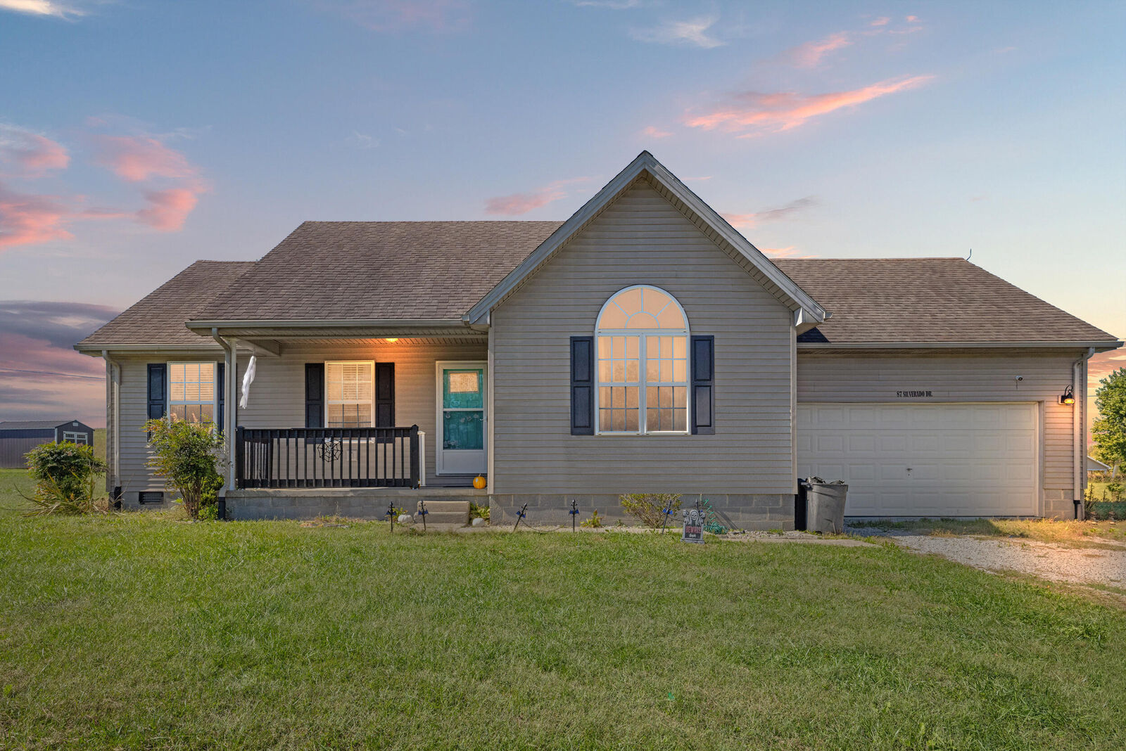 Property Photo:  87 Silverado Lane  KY 40033
