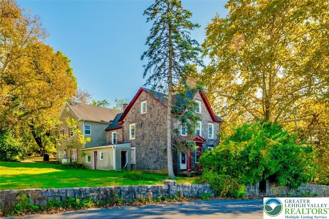 Property Photo:  1220 Hay Road  PA 19560 