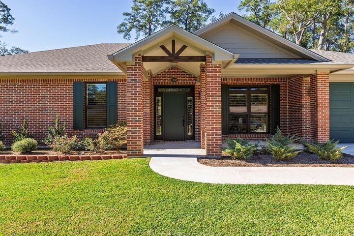 1308 Walnut Bend Drive  Lufkin TX 75904 photo