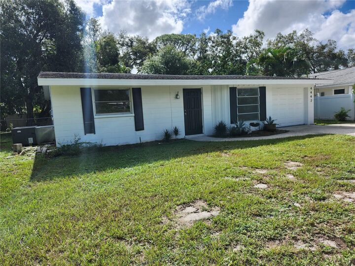 Property Photo: 4442 Beacon Drive FL 34232