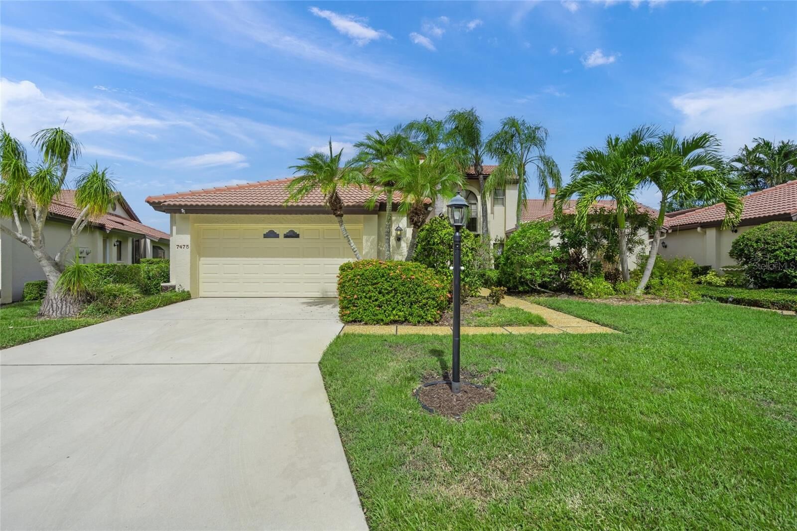 Property Photo:  7475 Oak Moss Drive 20  FL 34241 
