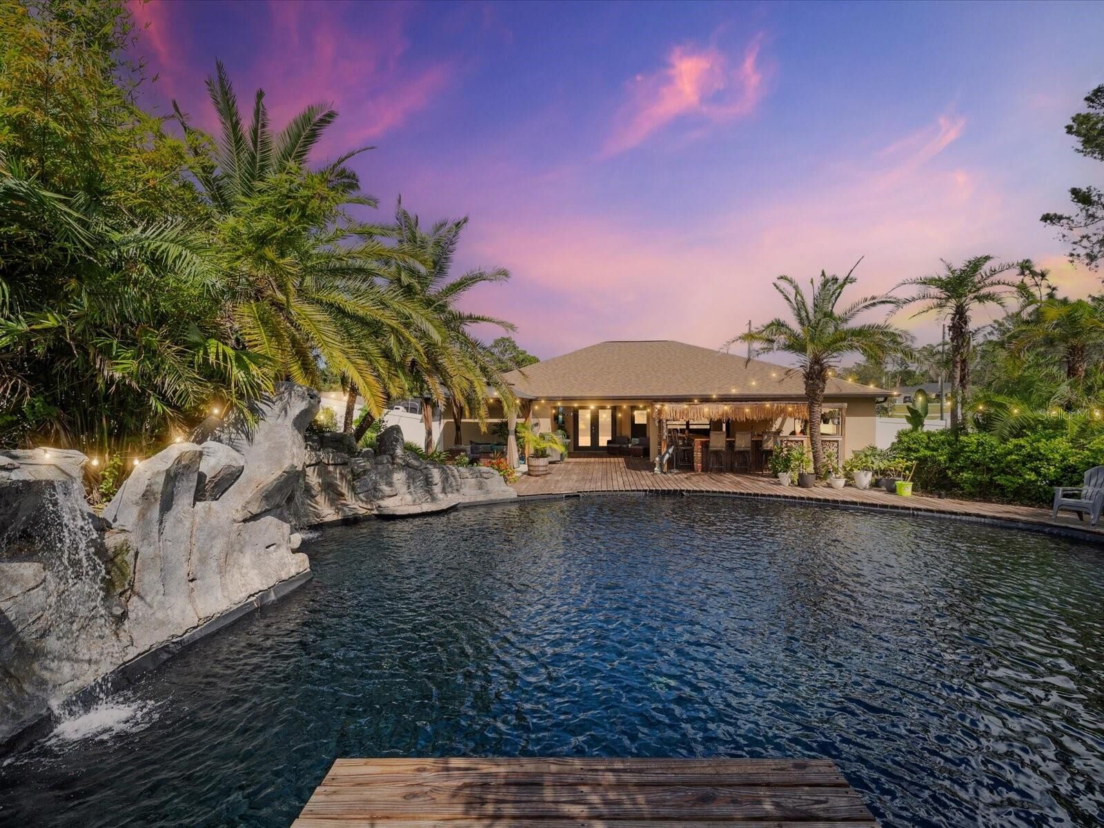 Property Photo:  9027 Mavis Road  FL 34613 