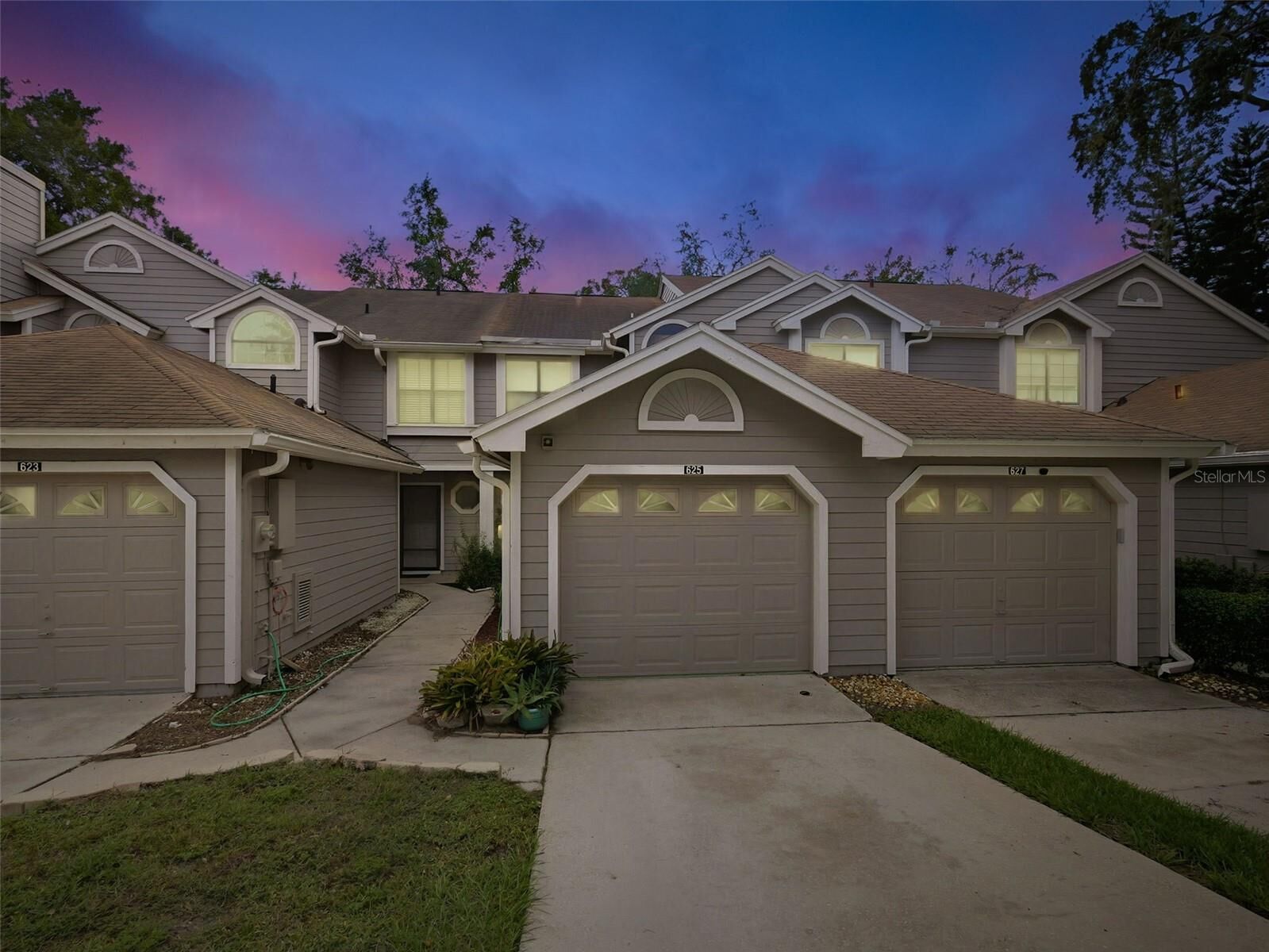 Property Photo: 625 Northbridge Drive FL 32714