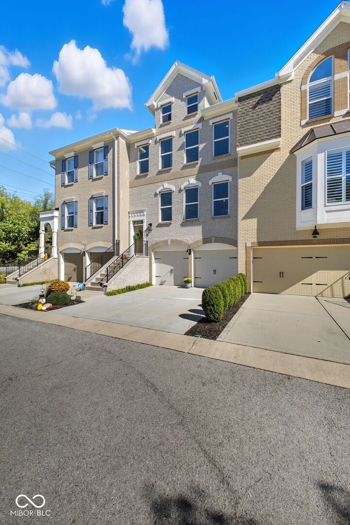 Property Photo:  789 Greenford Trail N  IN 46032 