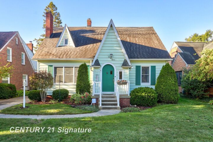 Property Photo: 2415 Court Street MI 48602