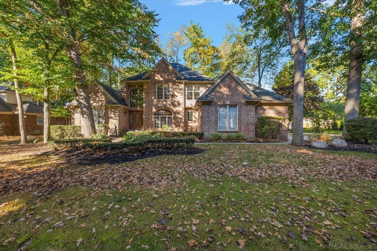 Property Photo: 53463 Hunters Crossing Drive MI 48315