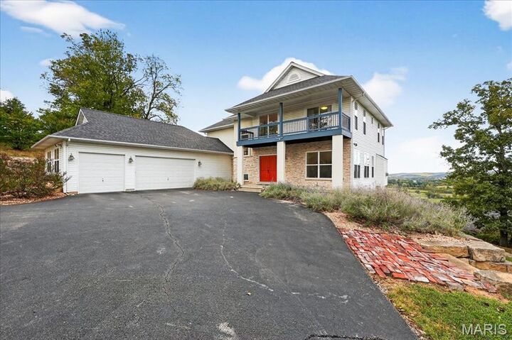 Property Photo: 28 Thornhill Drive MO 63025