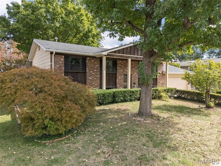 Property Photo:  2916 Mockingbird Drive  MO 63301 