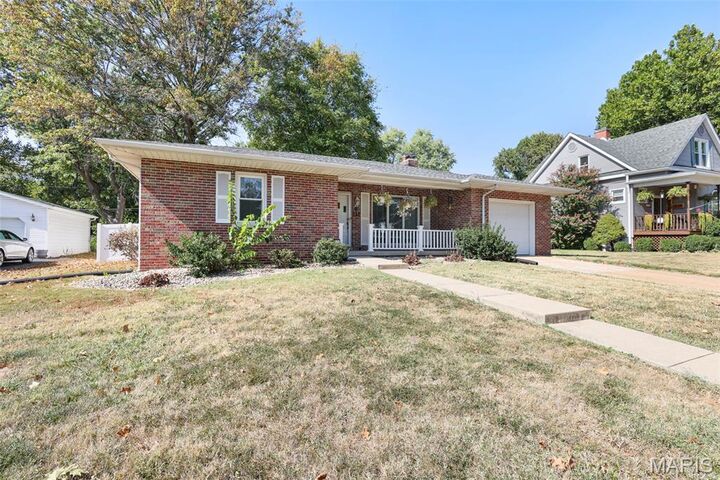 Property Photo: 111 N 39th Street IL 62226