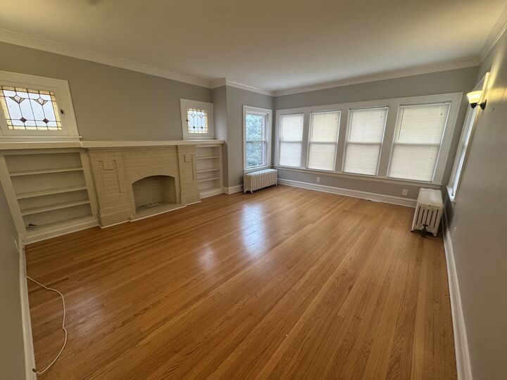 Property Photo:  6208 N Artesian Avenue 2  IL 60659 