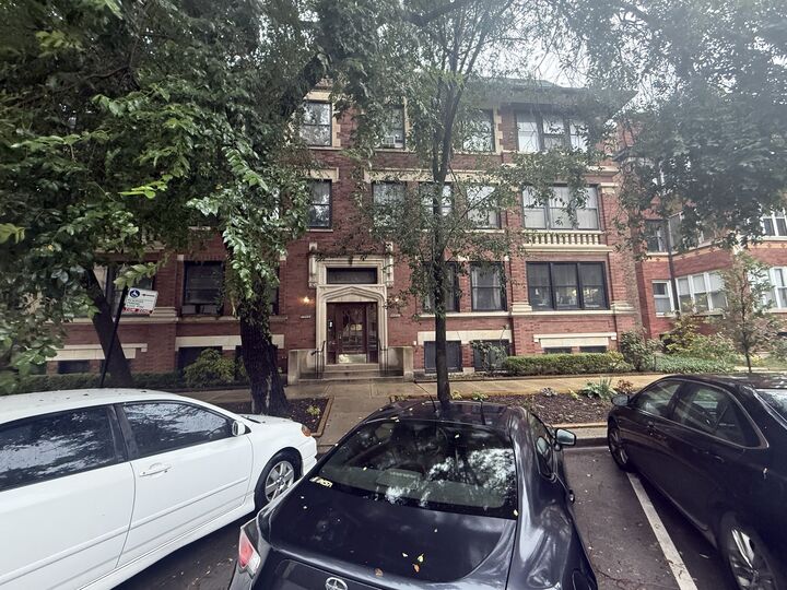 5488 S Everett Avenue 2  Chicago IL 60615 photo