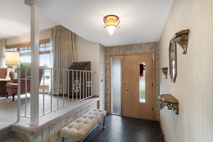 Property Photo: 147 Lance Drive IL 60016