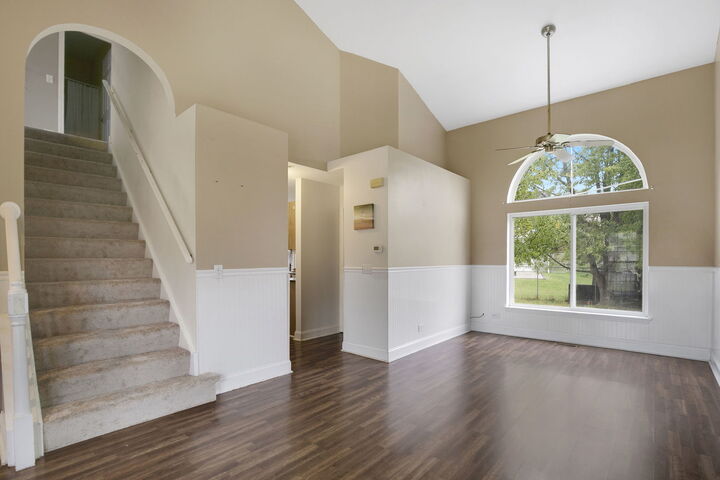 Property Photo: 51 W Rustic Lane IL 60073
