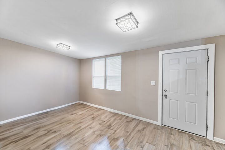 Property Photo: 1S217 Valley Road IL 60148