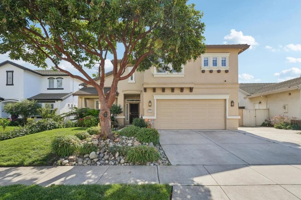 Property Photo:  476 Arcadia Way  CA 93906