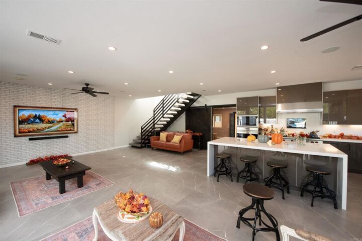 Property Photo: 17892 Creciente Way CA 92127