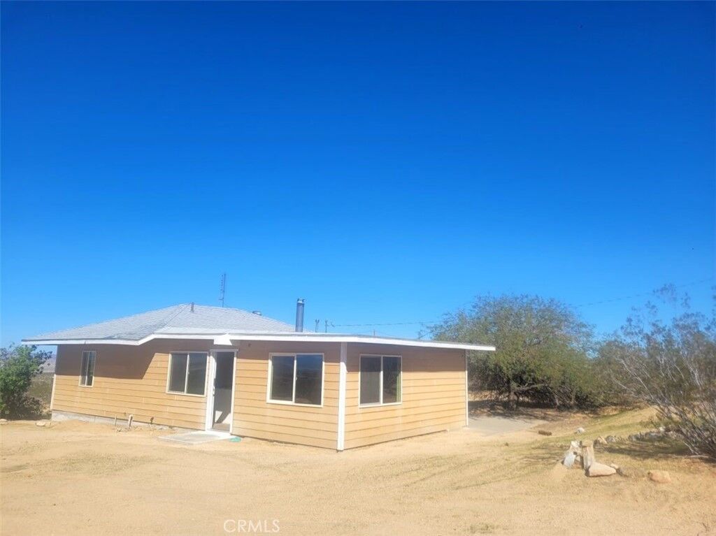 Property Photo: 50471 Cholla CA 92285