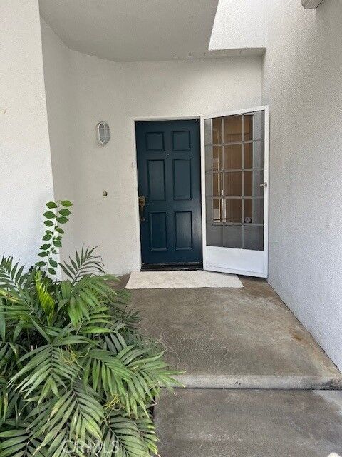 Property Photo: 28133 28133 Via Luis CA 92677