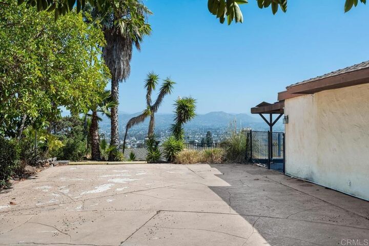 Property Photo: 1681 Hillsmont Drive CA 92020