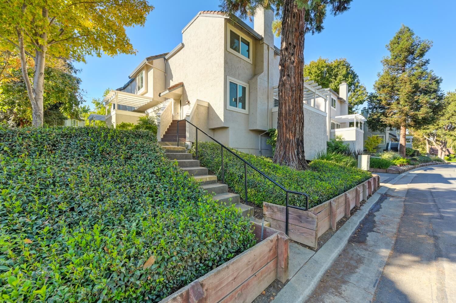 Property Photo: 3032 Swallows Nest Drive CA 95833
