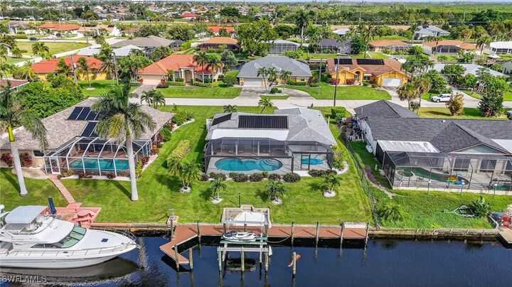 Property Photo: 2030 SE 25th Terrace FL 33904
