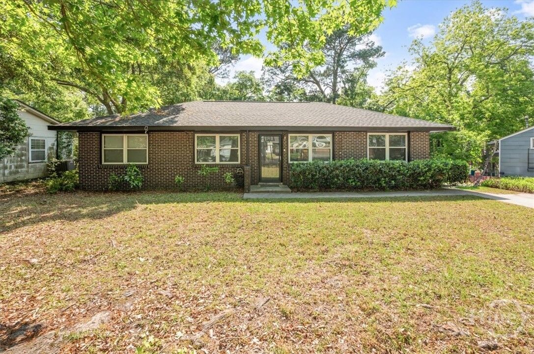 Property Photo: 211 Osteen Street GA 31407