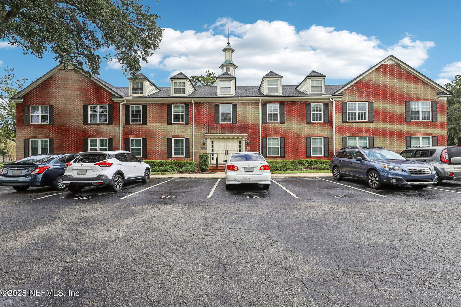 Property Photo: 4915 Baymeadows Road 1-C FL 32217