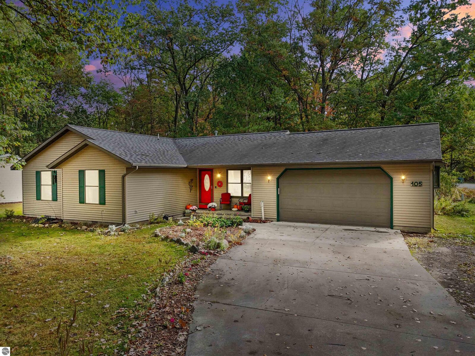 Property Photo:  105 Marigold Lane  MI 48629 