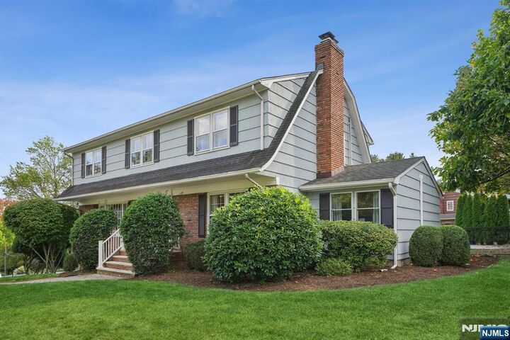 Property Photo:  10 Biscayne Drive  NJ 07446 