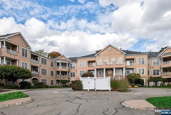 Property Photo:  1129 Hamilton Drive  NJ 07866 