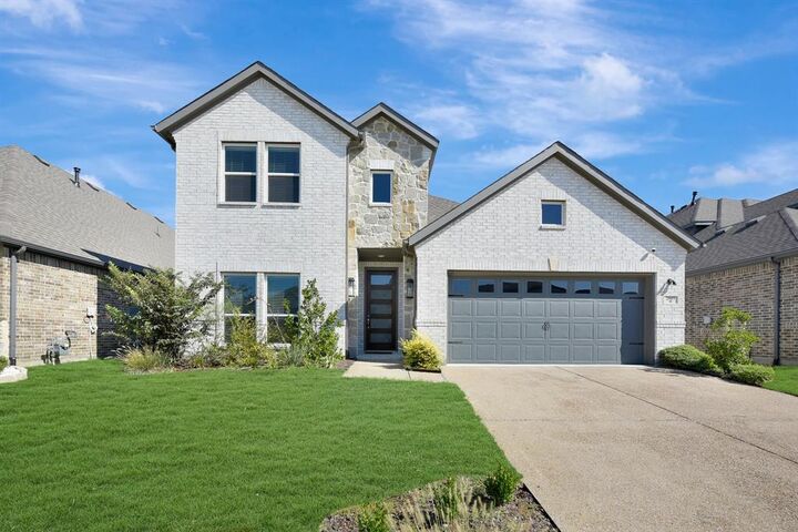 Property Photo: 2009 Fall Creek Cove TX 75181