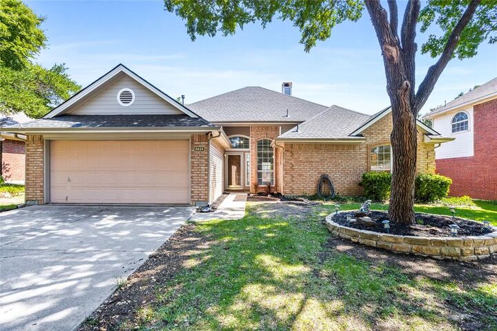 Property Photo: 5424 Blue Water Lake Drive TX 76137
