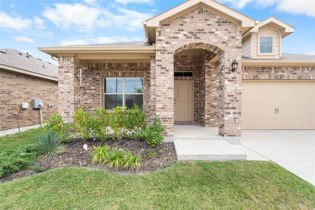 Property Photo:  9621 Cherryville Road  TX 76108 