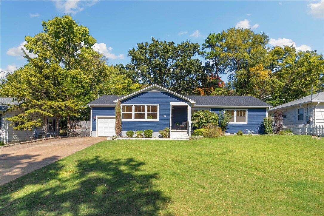 Property Photo:  426 E Prospect Street  AR 72701 