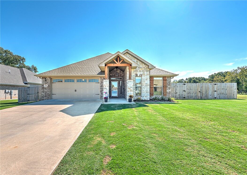 Property Photo: 500 Fox Circle AR 72751