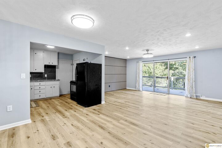 Property Photo: 5121 S 79 Avenue NE 68127