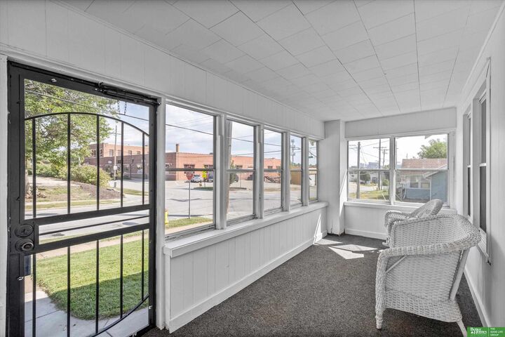 Property Photo: 1104 N 45th Street NE 68132