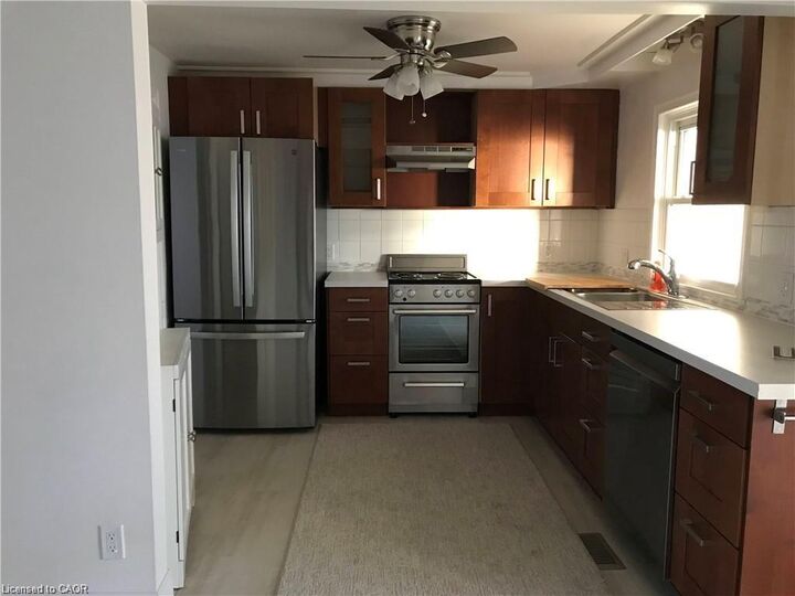 Property Photo:  476 Prospect Avenue Upper  ON N2A 1E1