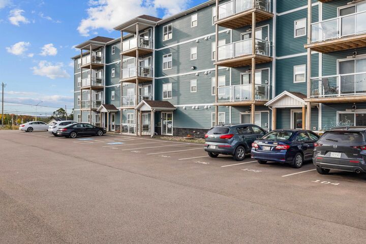 Property Photo: 18 Gilbert Drive 208 PE C1A 0W2