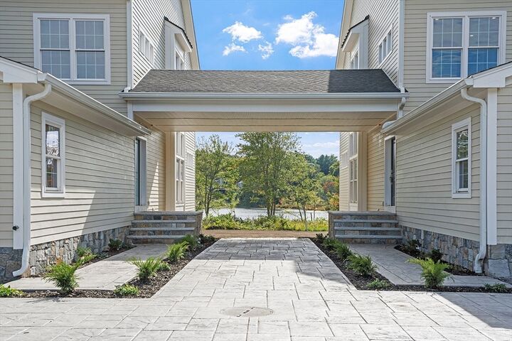 Property Photo: 206 W Main St 5 MA 01833