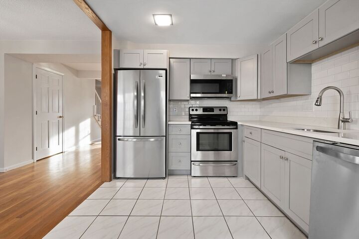 Property Photo:  320 Newbury St 304  MA 01923 