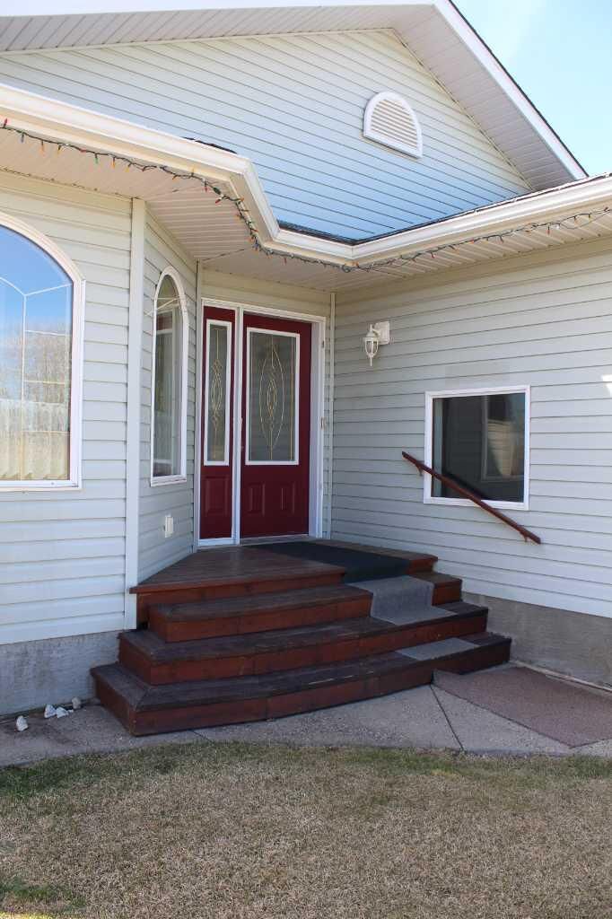 Property Photo: 503 5th Avenue NE AB T0H 2M0
