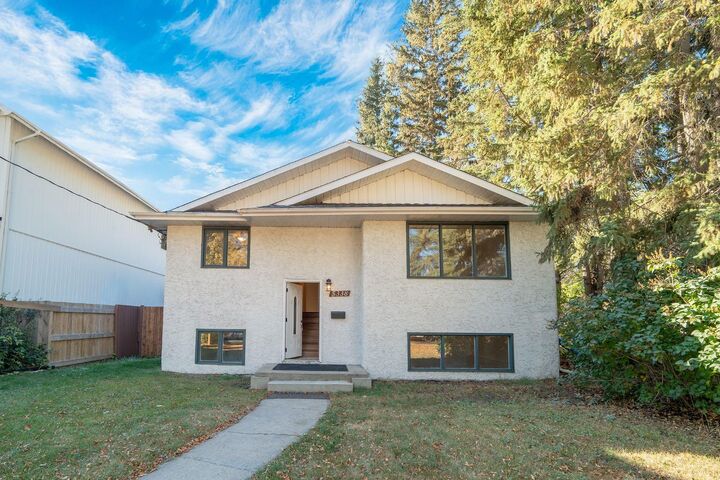 5338 43 Avenue  Red Deer AB T4N 3E4 photo